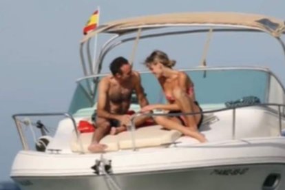 Ponce intenta hablar con Ana Soria.