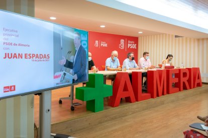 La reunión fue el lunes por la tarde.