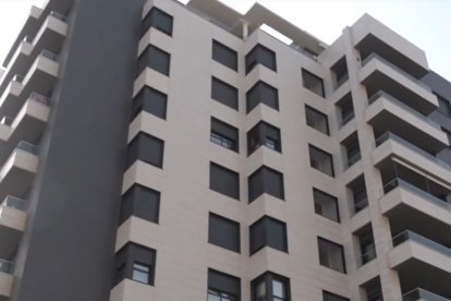 Fachada del nuevo edificio de la pareja.