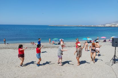 Una mañana de lo más animada gracias a la clase de zumba de Nexa Fit