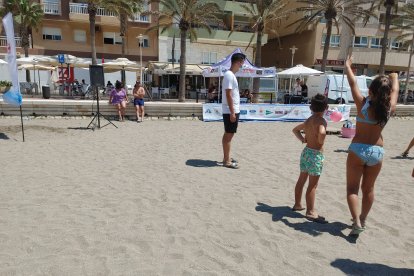 Los niños disfrutaron de una divertida mañana con los monitores de Decroly Kids