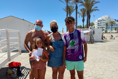 Esta familia de Jaén se llevó las entradas para ir al Aquatropic