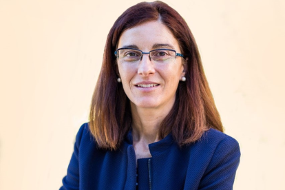 Pilar Navarro, directora general de Reactivación Económica y Relaciones con la Universidad del Ayuntamiento de Sevilla, siente debilidad por ‘Las personas del verbo’, de Jaime Gil de Biedma.