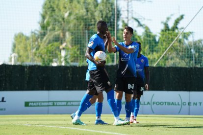 La celebración del gol de Sadiq.