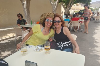 Marga y Esperanza se llevaron la tarjeta de El Corte Inglés