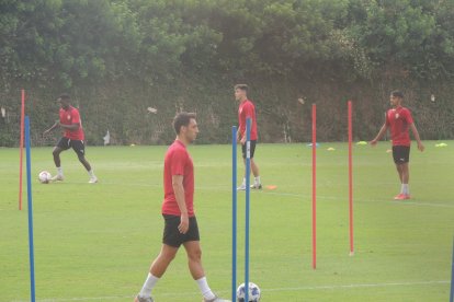 Aguza con el balón.