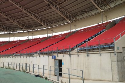 El fondo del Puche, tapado con lonas.