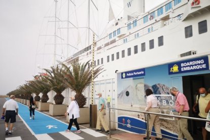 Otros cruceristas prefirieron realizar excursiones a Mojácar y Calar Alto o bien hacer kayak por el Parque Natural.