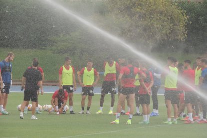 Agua para refrescar el campo.