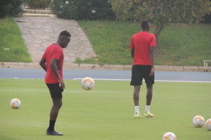 Appiah con el balón.