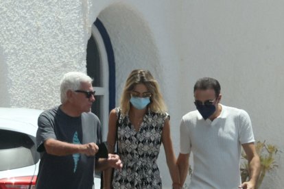 La familia disfruta unida.