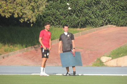 Juan Villar se ejercitó al margen junto a Cid Andrade.