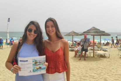 Numerosos vecinos y visitantes consiguieron varios regalos con la SER.