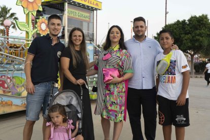 En la foto: Indalecio, Tamara, Carmen, Cubillo, y David