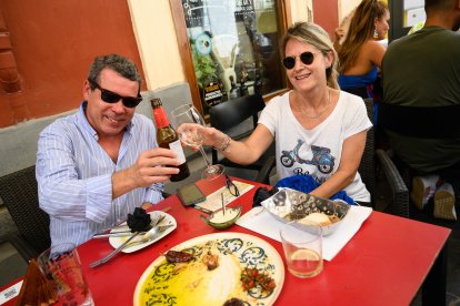 Desde Valencia, Borja y Sandra, en Entrefinos.