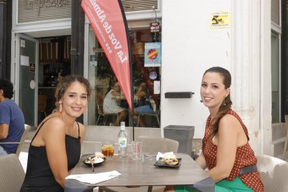 Rajae y Leila, en La Plazuela.