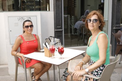Estela y María, en La Plazuela.