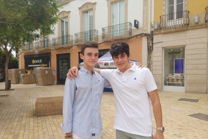 Kike y Pablo, de 16 años, hablaron de toros en su intervención