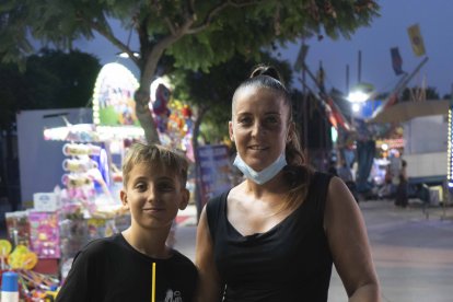 Patricia, María del Mar (5) y Eric (12)