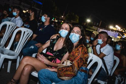 Disfrutando del concierto de Omar Montes en Almería.