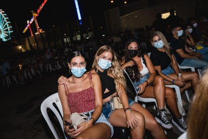 Disfrutando del concierto de Omar Montes en Almería.