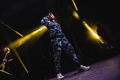 Los almerienses vibran con la música Omar Montes.