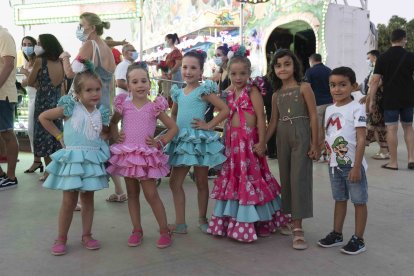 Antonio (5), Carmen (7), Natalia (7), Bea (4), Candela (5) y Sofía (6)