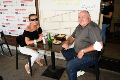 Reme y Antonio, en la terraza de Capitol.