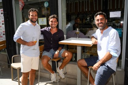 Alberto Fernández José Martín y Enrique Escámez, en La Plazuela.