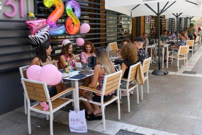 Ambiente en la terraza de Real 31.