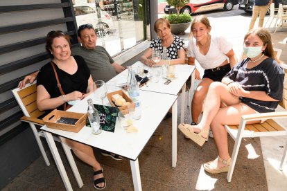 De la Rioja llegaron a Real 31 Isabel, Celestino, Isabel, Allende y Meritxell