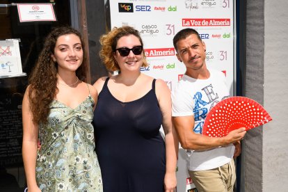 Juan, disfrutando de Almería junto a Elsa (y su hija Elsa), venidas desde Melilla.