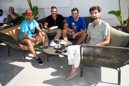 Iván Mir, Javier López, Pedro Terrón y Javier Mateo, en Ático HO.