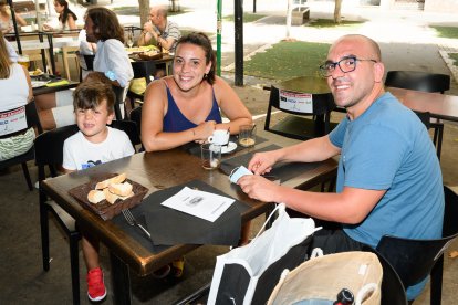 Laura Rodríguez, Alberto Molina y Alberto Molina, de Granada, en Capitol.