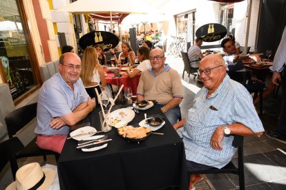 Juan Aguilera, Gerardo López Usero y Rafael López Usero.