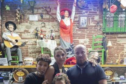 José Antonio Ortega, Sebastián Albacete, Jade Albacete y Hind Ermakoudi