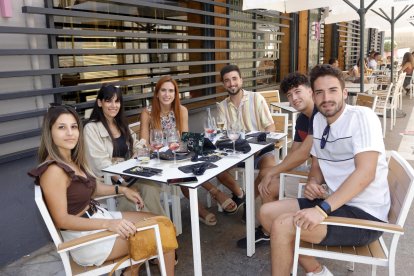 Zoraida, Cristina, Águeda, Samuel, Juan y Borja en Real 31.