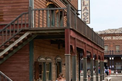 Alba Zapater (@mstreinta, 182.000 seguidores), a su paso por Oasys MiniHollywood.