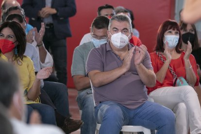Sánchez Teruel, junto a otros dirigentes socialistas.