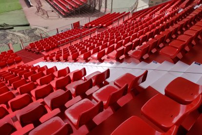 La Tribuna tiene otro aspecto.