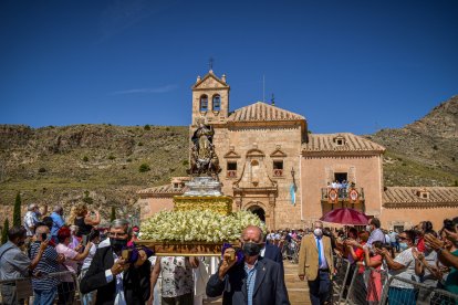 La Pequeñica recorrió la explanada del Santuario para bendecir el Valle del Almanzora.