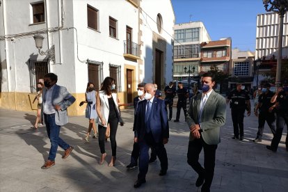 El presidente de la Diputación, Javier Aureliano García, se ha sumado al acto.