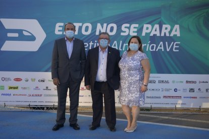 Juan Antonio González encabezó la delegación de Vicasol en el acto de ayer en la capital almeriense.