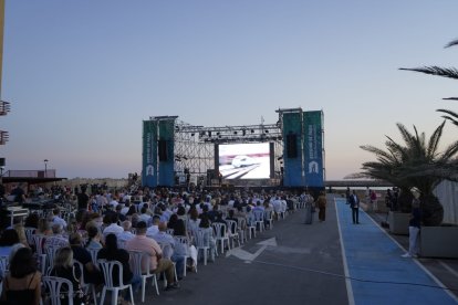El acto se celebró al caer la tarde del viernes en el Muelle de Levante del Puerto de Almería.