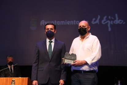 Otro distintivo fue para el Distrito Sanitario de Poniente.