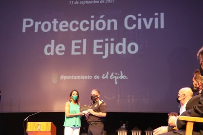 Protección Civil fue reconocido por la lucha ante la covid.