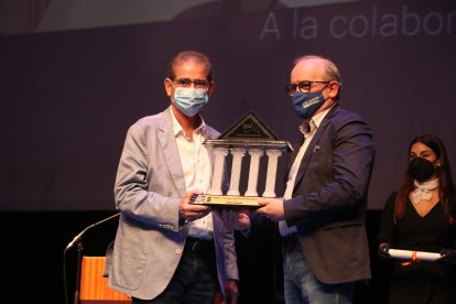 El Premio a la Colaboración con el deporte ejidense fue para Radio Poniente.