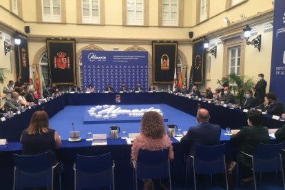 Asistentes a la Comisión de Diputaciones.