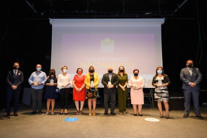 Directivos y equipo de LA VOZ junto a los galardonados de la gala celebrada en Gérgal.