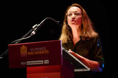 Antonia S. Villanueva, subdirectora de LA VOZ, abrió el acto.